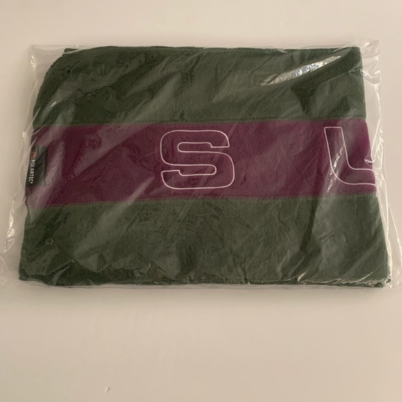 New Supreme Authentic Polartec Scarf FW18 NWT - Picture 2 of 8
